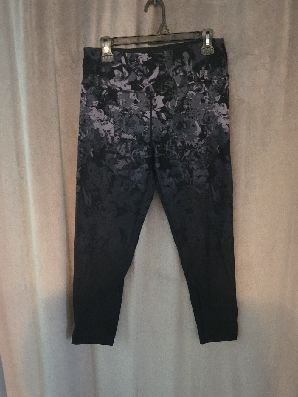 Calvin Klein XL Black Leggings with Floral Fade